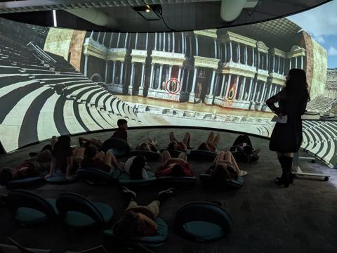 Immersive learning lab with 4K projections sparks creative thinking at PEAK Institute - pictures for customer story