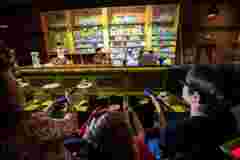 https://www.barco.com/en/customer-stories/2019/q3/2019-09-09-sesame%20street - dark ride