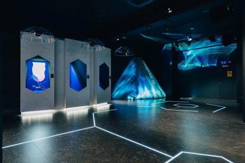 Barco projectors enable you to see the northern lights (aurora borealis) every day of the year at the the Artic University Museum in Tromsø, Norway, in an advanced projection setup powered by Barco with 10x G60-W8 and 2x F80-4K7. (customer story)