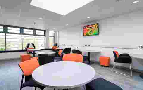 Customer story pictures: Weston College (Institute of Technology) 
weConnect virtual classroom