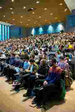 https://www.barco.com/en/customer-stories/2017/q4/2017-10-17-unileiden