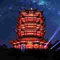 Customer story
Customer reference 

Barco UDX (UDX-40K) lighting up the Yellow Crane Tower in Wuhan, China for magic light show