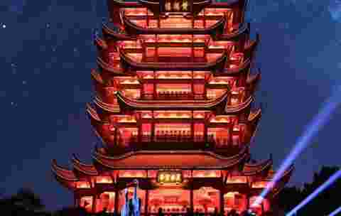 Customer story
Customer reference 

Barco UDX (UDX-40K) lighting up the Yellow Crane Tower in Wuhan, China for magic light show