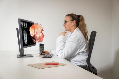 Eonis 3D display application shot