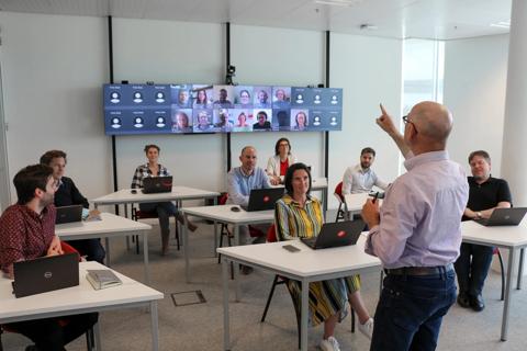 hybrid classroom social distancing