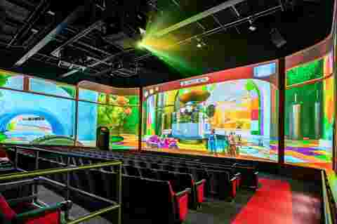 Pictures for customer story Hershey's Great Candy Expedition by Clair Global with UDX projectors