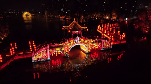 Pictures customer story of Dream wander to Luling, the modern version of the Riverside scene at the Qingming festival, projection mapping at Ji'an Houhe River with UDX