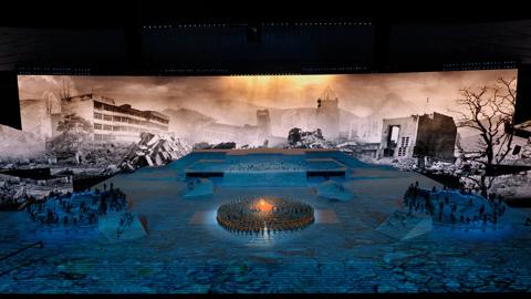Customer story pictures 
100th anniversary of Communist Party China
Projection mapping with 150 UDX-4K40