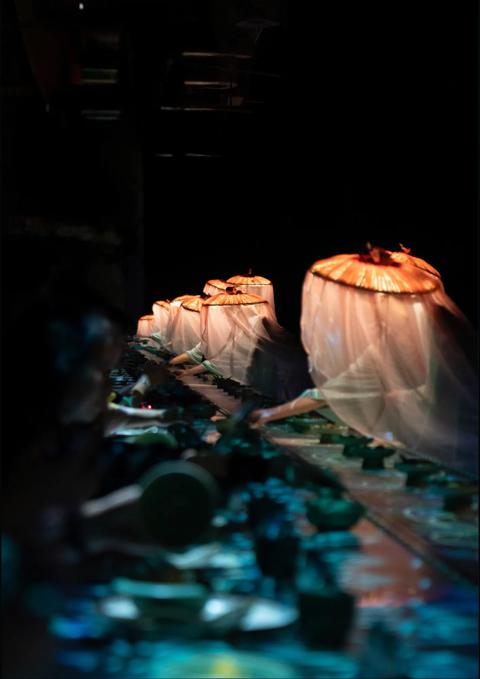 Pictures for customer story Peach Blossom Bamboo Sea Illusion in China with Barco G100 and UDX projectors