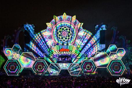 UDX 30K 3D-mapping application by CPL on the 2-day Elrow Town rave festival