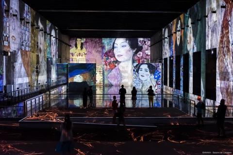 projection mapping in Bassins de Lumières, Bordeaux, France, created by Culturespaces