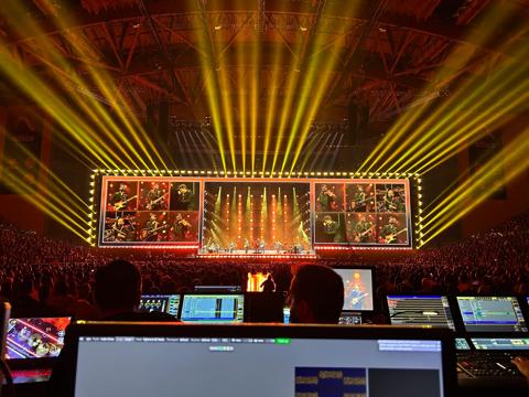Os Quatro e Meia Concert at Altice Arena. The concert organizers utilized 3 units of Barco E2 and 2 units of Barco EC210, collectively known as the EventMaster equipment.