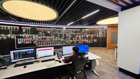Gail Noida India customer story odl-721 control rooms rear-projection video wall