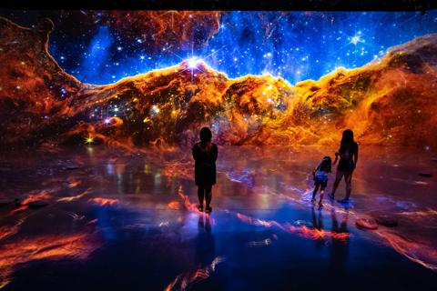 digital art experience in ARTECHOUSE Houston with Barco UDM and F80 projectors