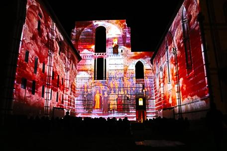 https://www.barco.com/en/Customer%20stories/2017/Q1/2017-03-01%20-%20Mapping%20Siena