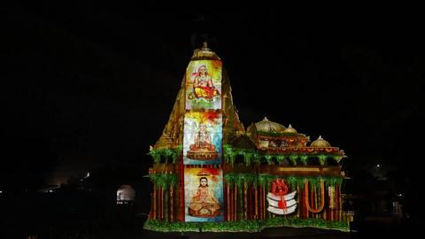 A new light on history at Shree Shamlaji Vishnu Temple projection mapping customer story with UDM