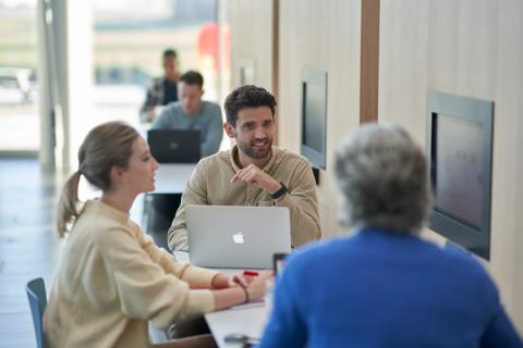 Optimized by JPEGmini 3.18.4.211102121-AP 0x4d764d10