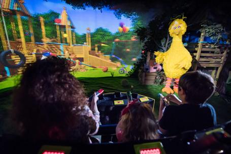 https://www.barco.com/en/customer-stories/2019/q3/2019-09-09-sesame%20street - dark ride