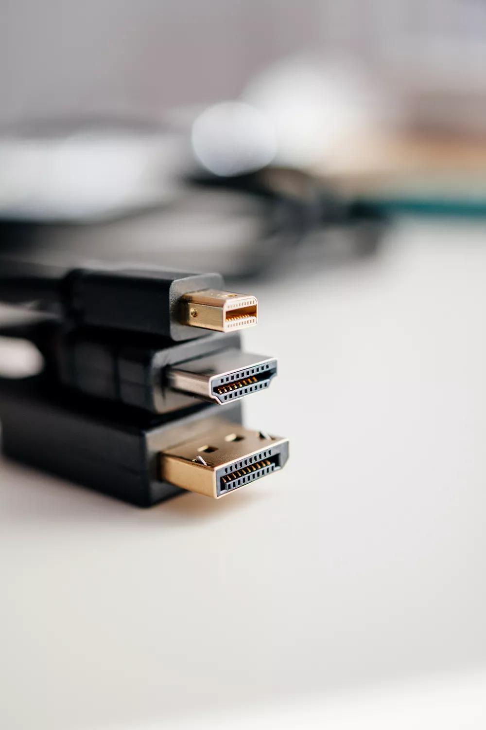 What do you need to test in DisplayPort interface?