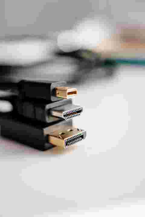 What is the difference between DisplayPort and HDMI? - Barco
