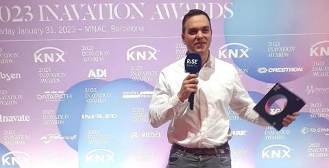 sander buyse accepting inavate award for truepix at ise 2023