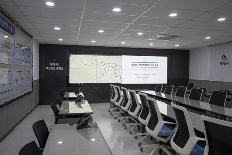 https://www.barco.com/en/customer-stories/2019/q1/2019-03-06barco%20unisee%20and%20kvd%20video%20wall%20help%20to%20keep%20taebaek%20city%20safe