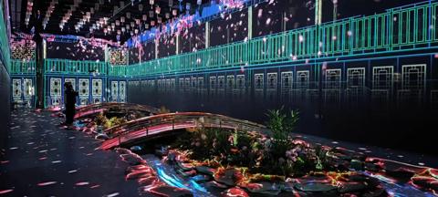 Pictures for customer story Peach Blossom Bamboo Sea Illusion in China with Barco G100 and UDX projectors