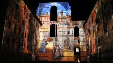 https://www.barco.com/en/Customer%20stories/2017/Q1/2017-03-01%20-%20Mapping%20Siena