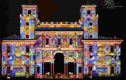 Projection mapping onto internal facade of the Villa Medici, telling the (hi)story of the French Academy