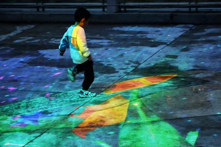 Customer story pictures projection mapping Jiang'an River floor projection