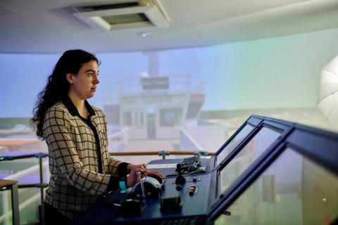 HR Wallingford shipbridge simulation ship naval nautical training