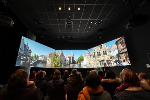 visitor center Port of Zeebrugge, with Barco projection and ClickShare