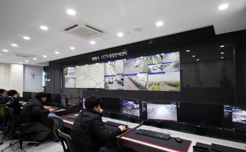 https://www.barco.com/en/customer-stories/2019/q1/2019-03-06barco%20unisee%20and%20kvd%20video%20wall%20help%20to%20keep%20taebaek%20city%20safe
