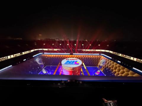 Pictures for customer story Game on at the Hockey India League with Barco projection
